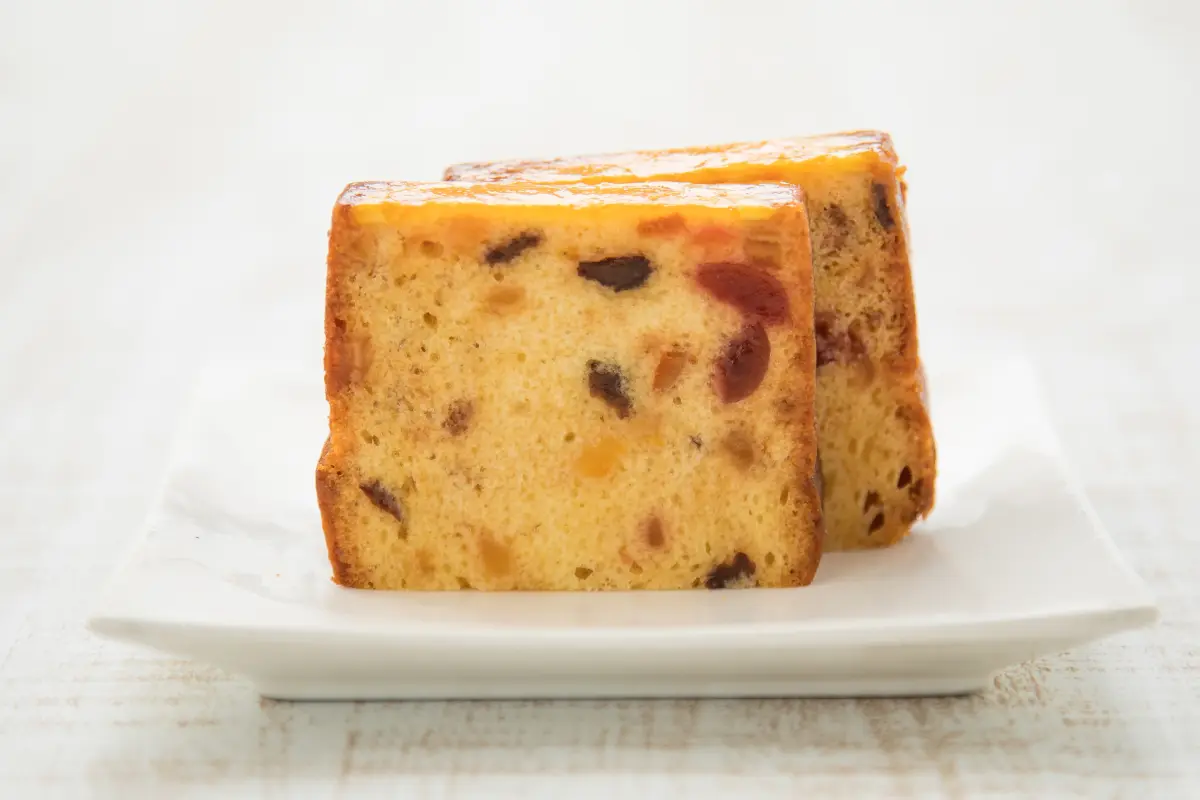 ドリップコーヒーを丁寧に淹れている様子